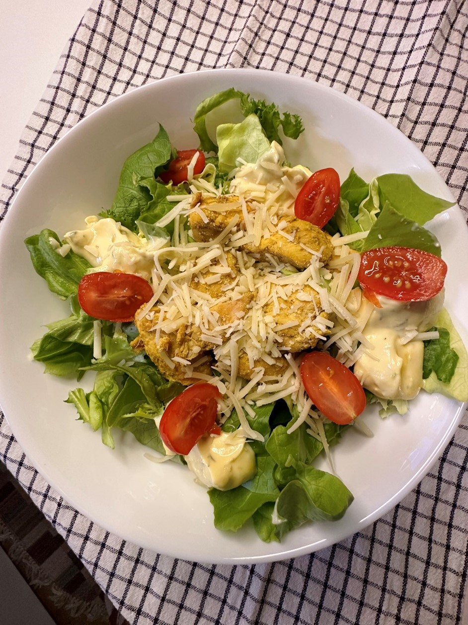 Πεντανόστιμη ιδέα για δροσερή κοτοσαλάτα 