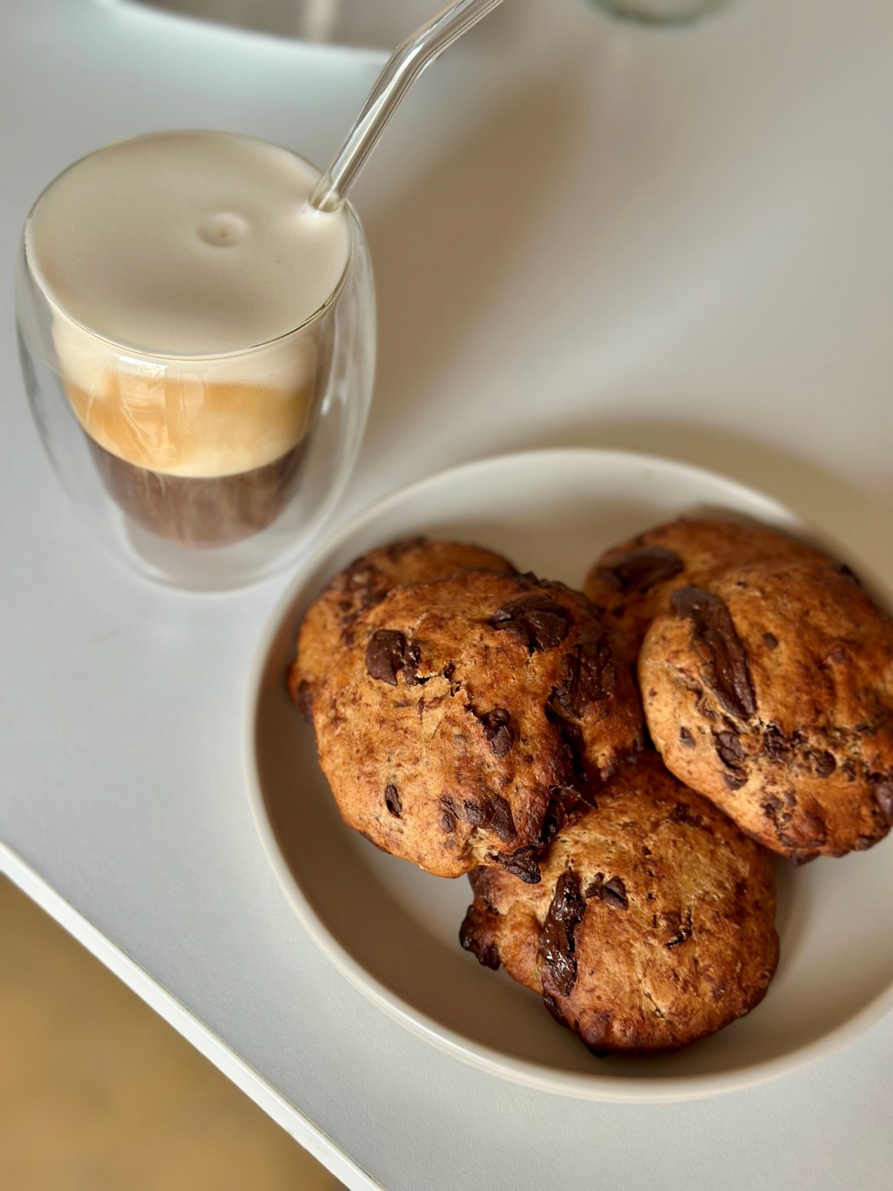 Τα μπισκοτένια αυτά ψωμάκια είναι άκρως κατάλληλα και για το σχολείο - σχολή ως σνακ! 